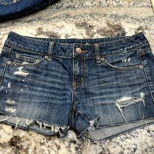 American eagle distressed cut off shorts